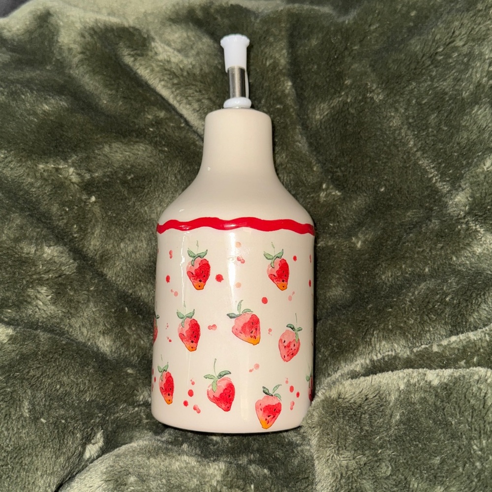 Strawberry Patterned Cream Oil Dispenser